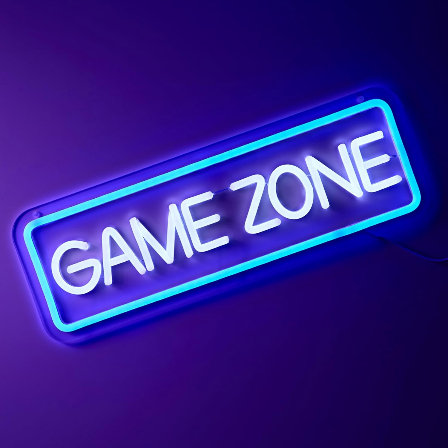 Lampe LED gaming suspendue au mur, parfaite pour personnaliser votre espace de jeu avec un éclairage LED moderne.